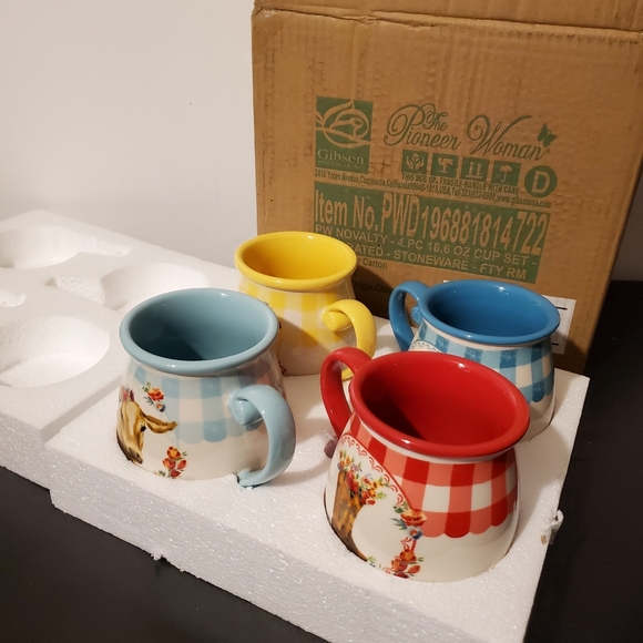 NIB Pioneer Woman novelty mugs - Picture 6 of 11